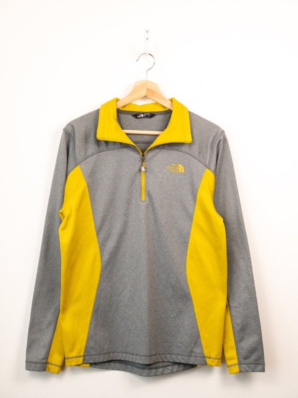 The North Face Men’s Gray Yellow Quarter Zip Pullover Size S